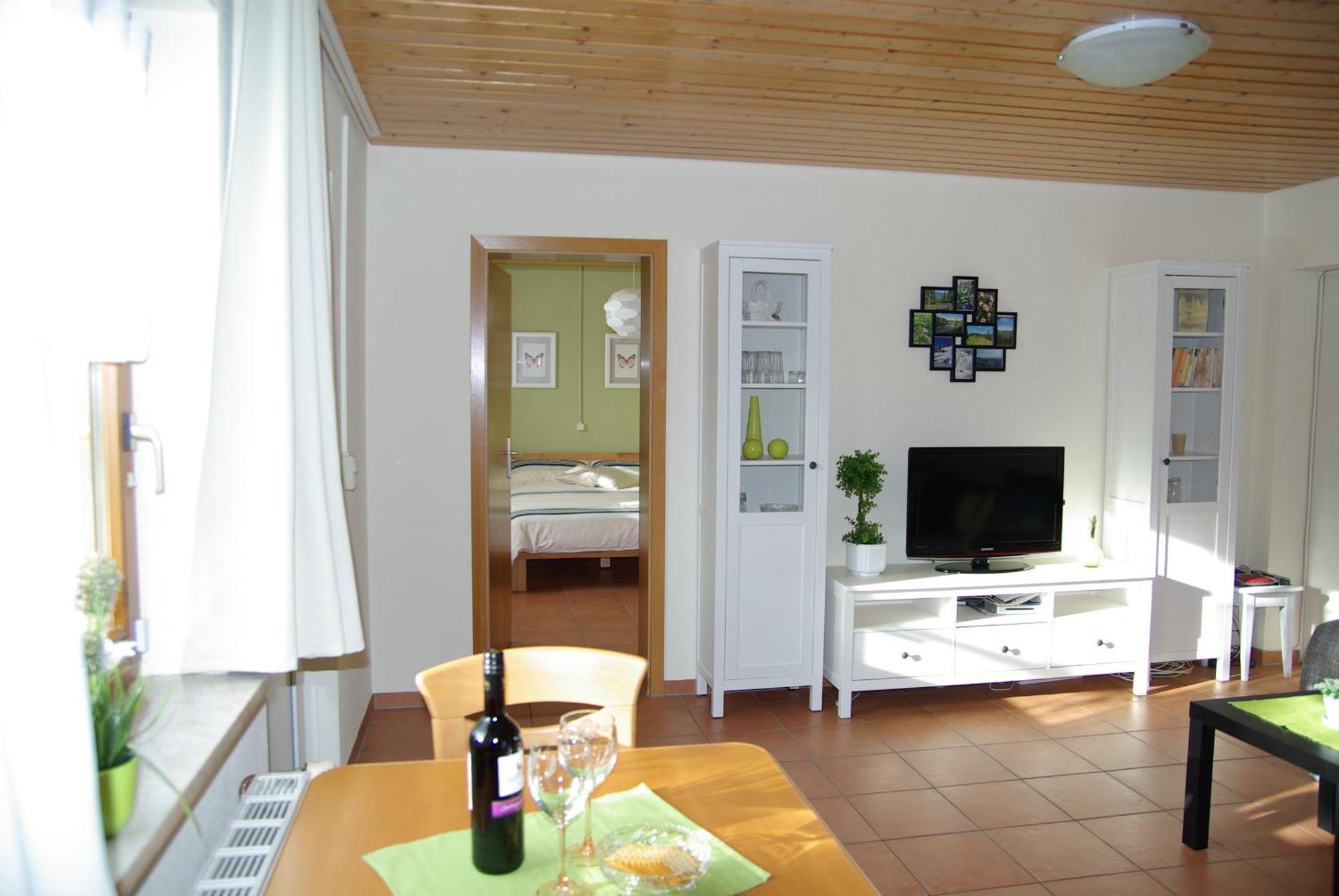 Haus Foehrenbach Apartment Schonenberg Екстериор снимка